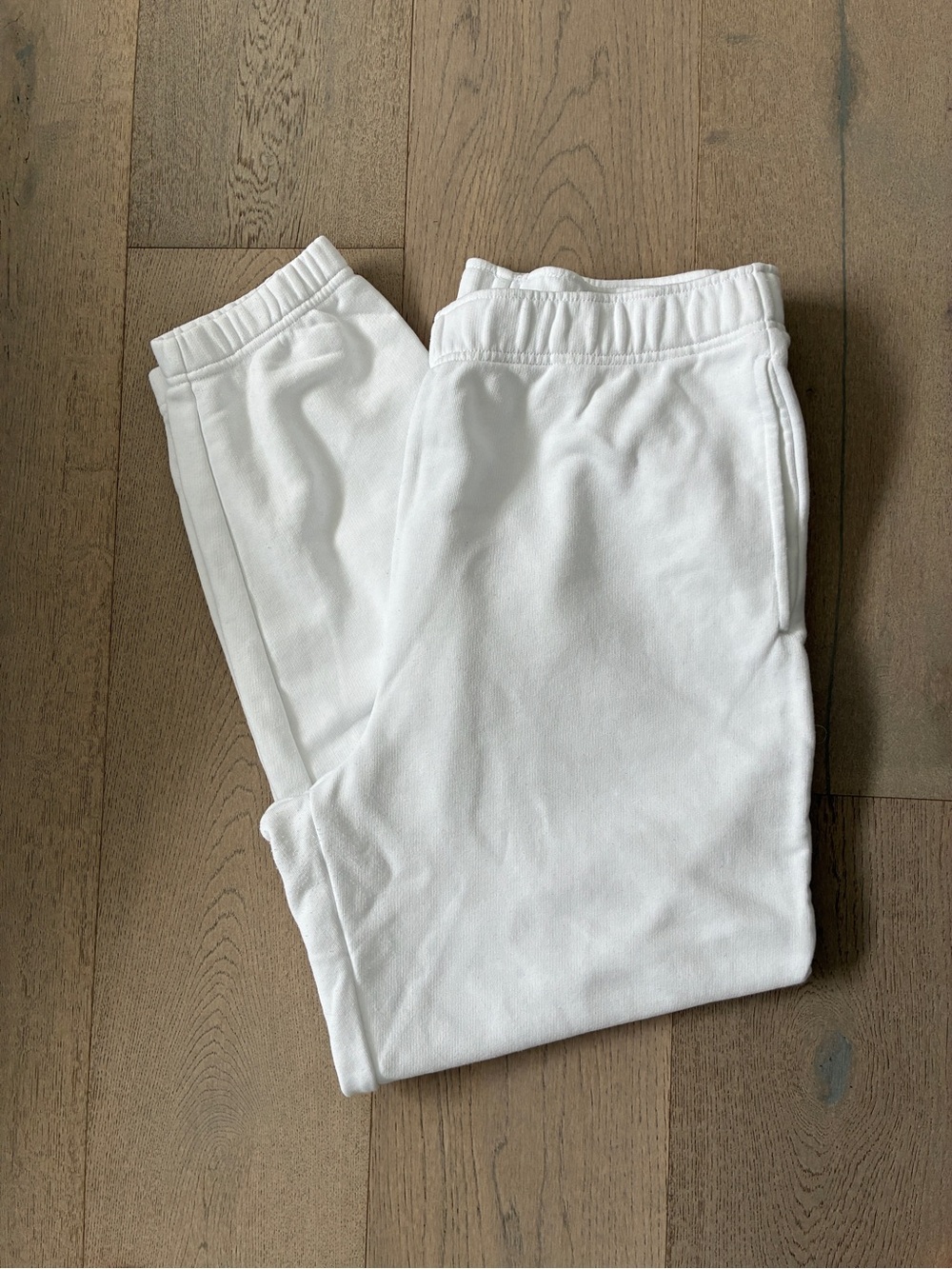 Aritzia - Tna - Classic White Fleece Joggers